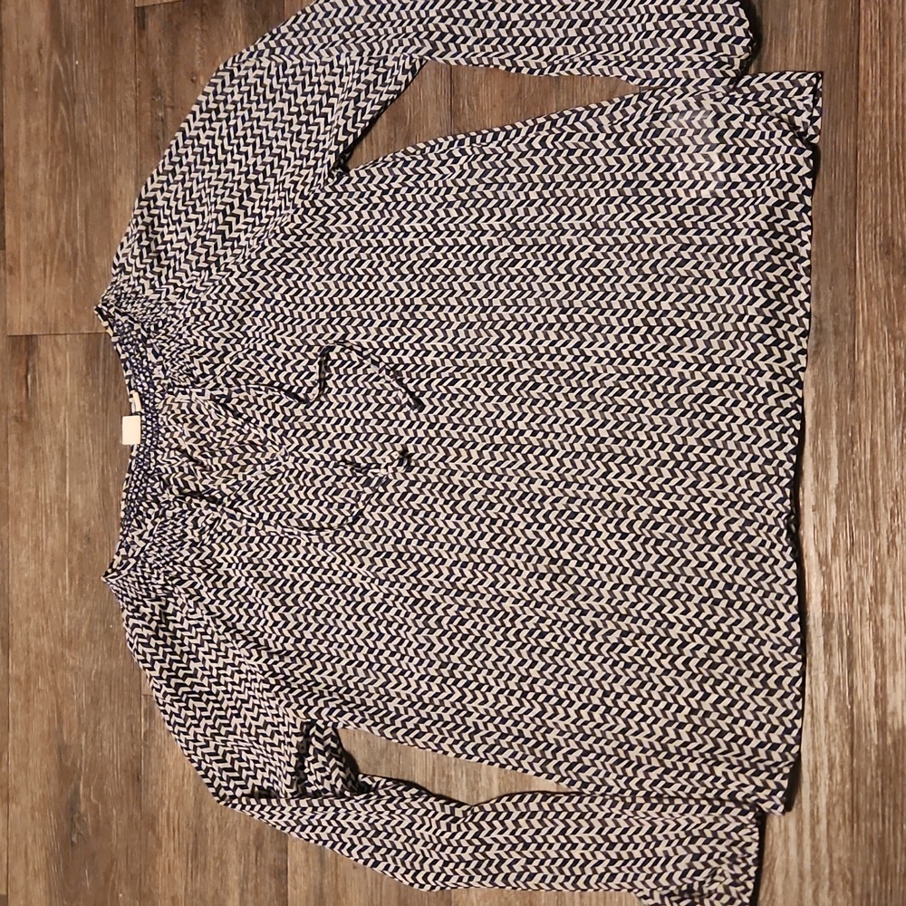 GAP - Sheer V-Neck, Tie-Front Blouse - Size Small